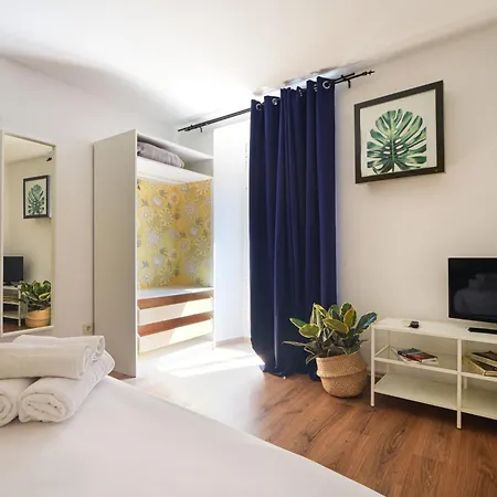 El Prado Historic Center Appartement Madrid Buitenkant foto