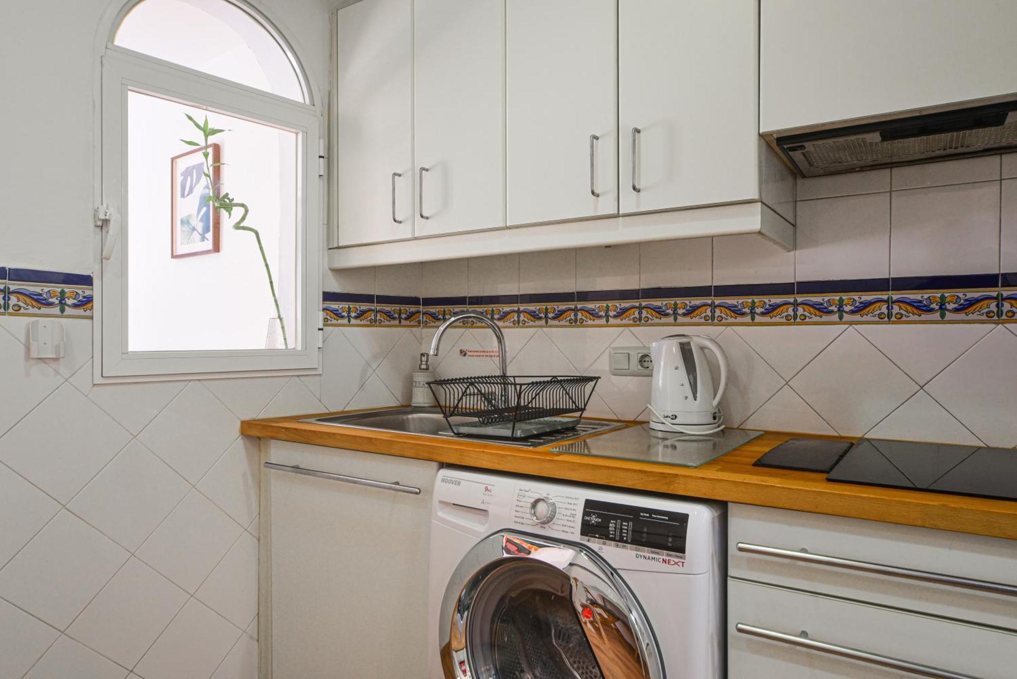 Apartament El Prado Historic Center Madrid